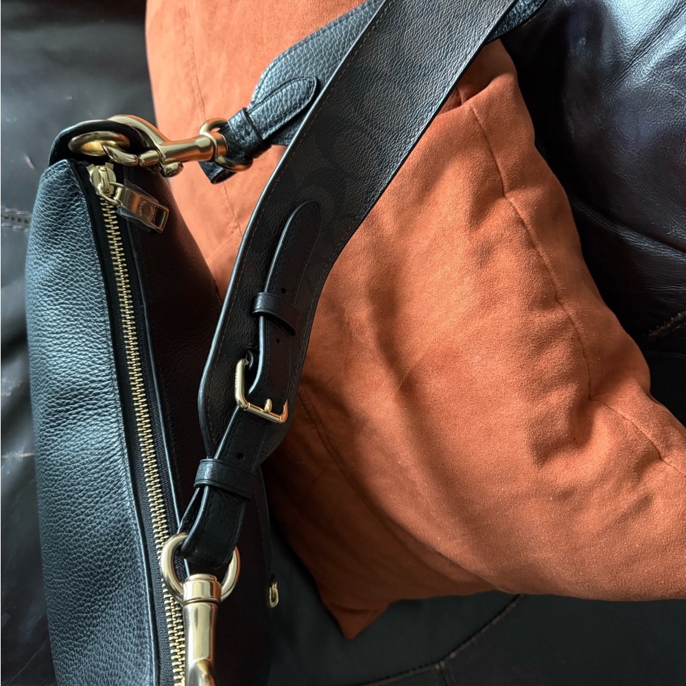 Coach Black Jess Leather Hobo with Gold Details - Picture 5 of 9